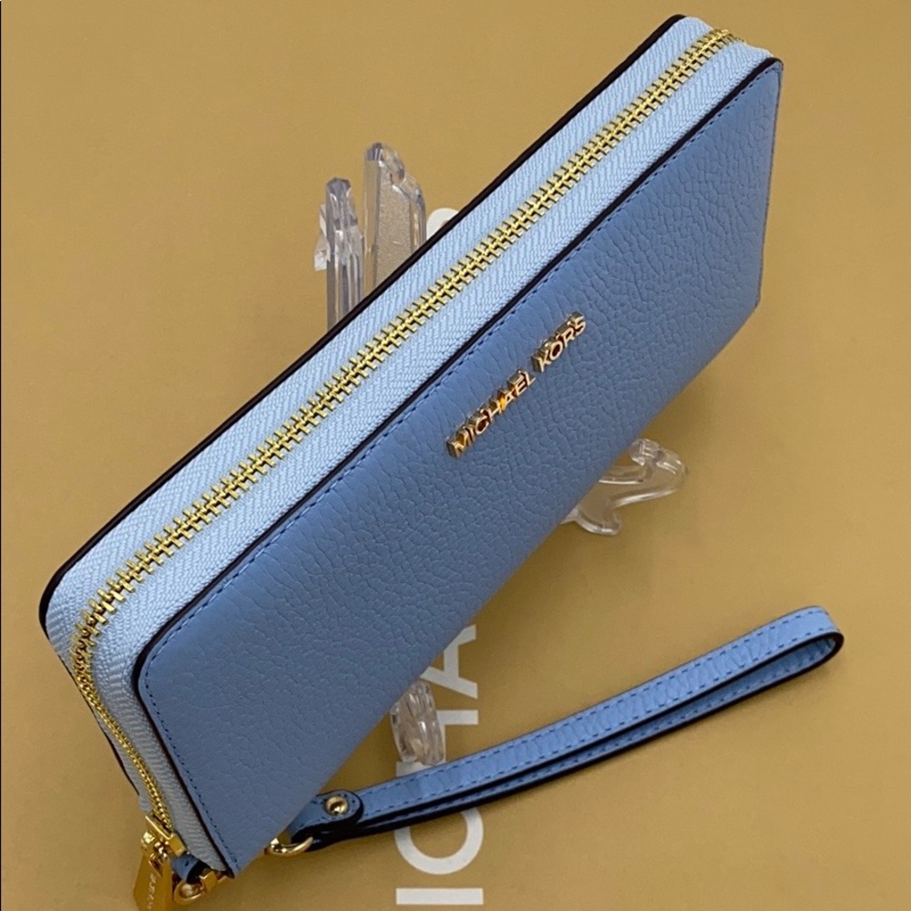 MICHAEL KORS LARGE CONTINENTAL WALLET LIGHT SKY - Picture 6 of 16
